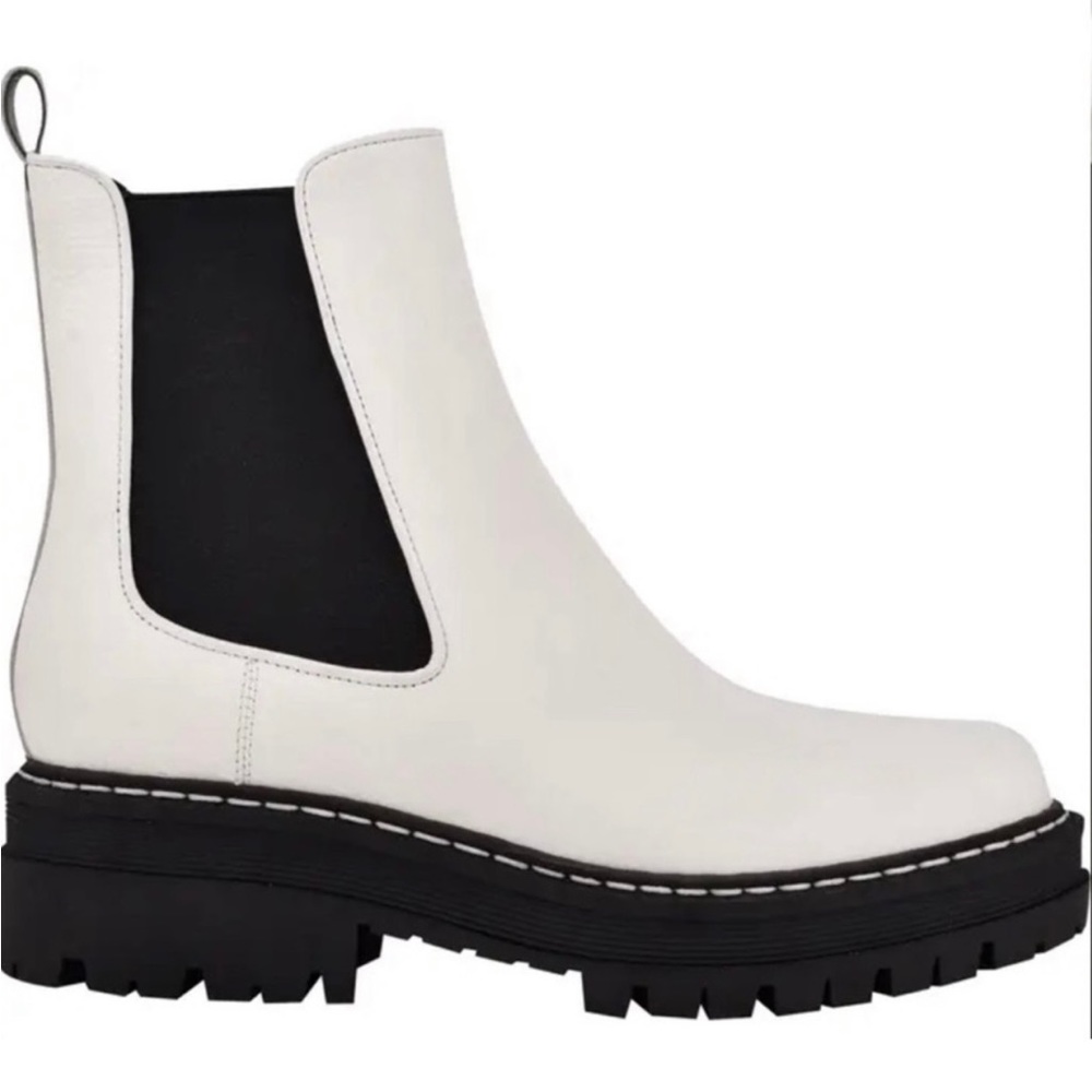 Marc Fisher LTD Women's Patrick Ankle Chelsea Boot - Size 6.5